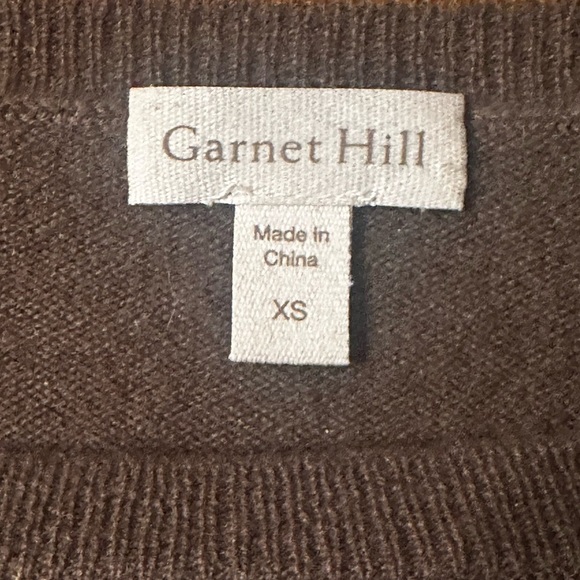 Garnet Hill Olive Green Shirttail Cashmere Sweater Size XS New Without Tag! - Picture 8 of 8